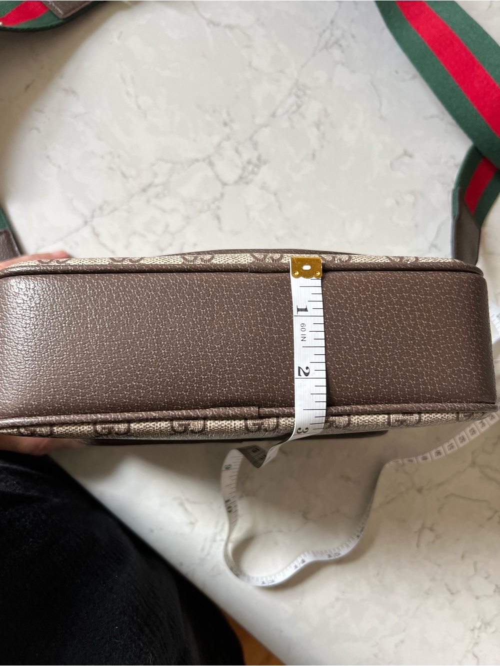 Gucci Dark Brown Leather Logo Tab with Cream Interior and Gold Zipper - Picture 8 of 9